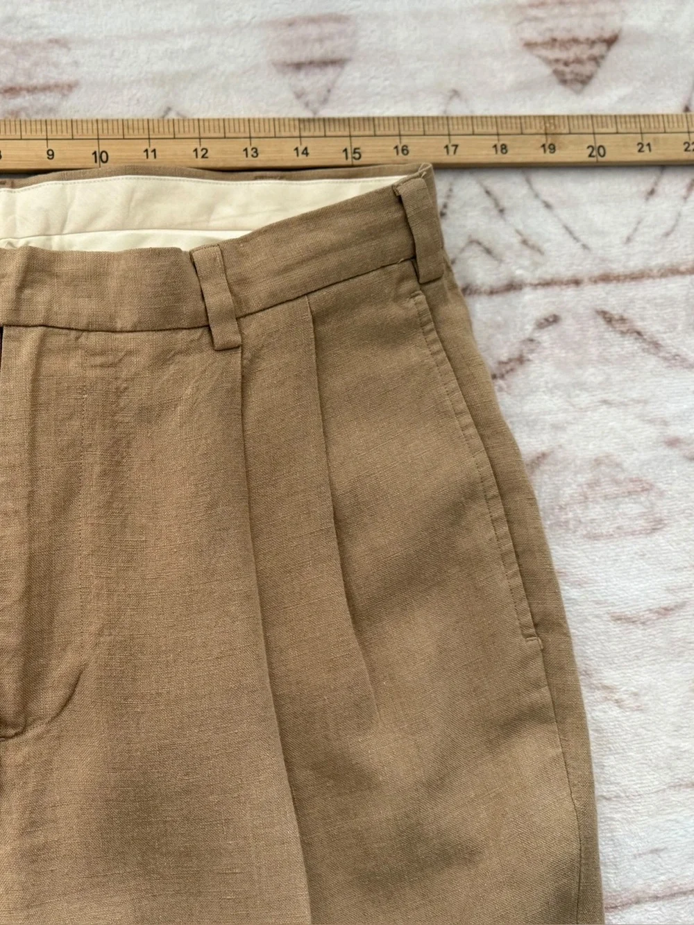 Jos. A. Bank Men’s Tan 100% Linen-Pleated Chinos